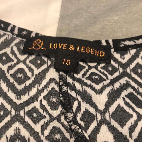 Loose Top, Size 16 - Picture 2 of 2